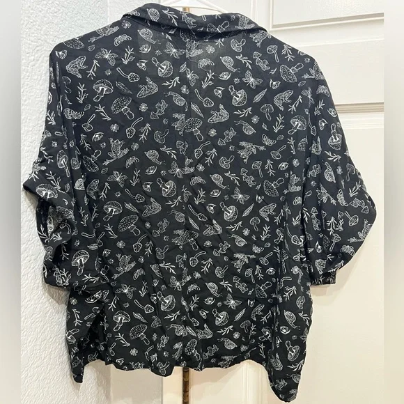 Hot topic button down forestcore crop shirt - Picture 2 of 7